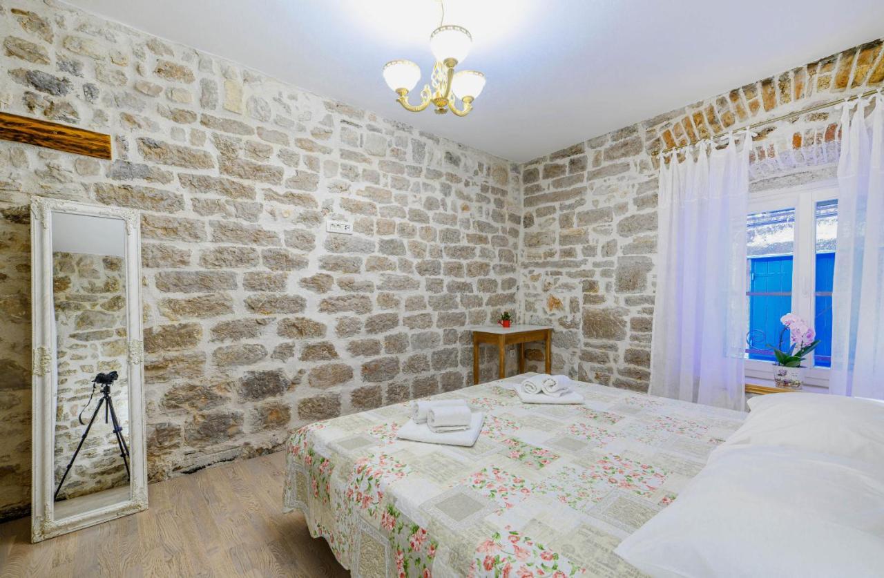 Festum Apartment *